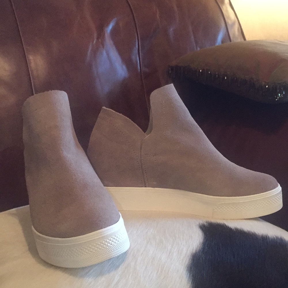 Steve Madden Women’s Wrangle Sneaker